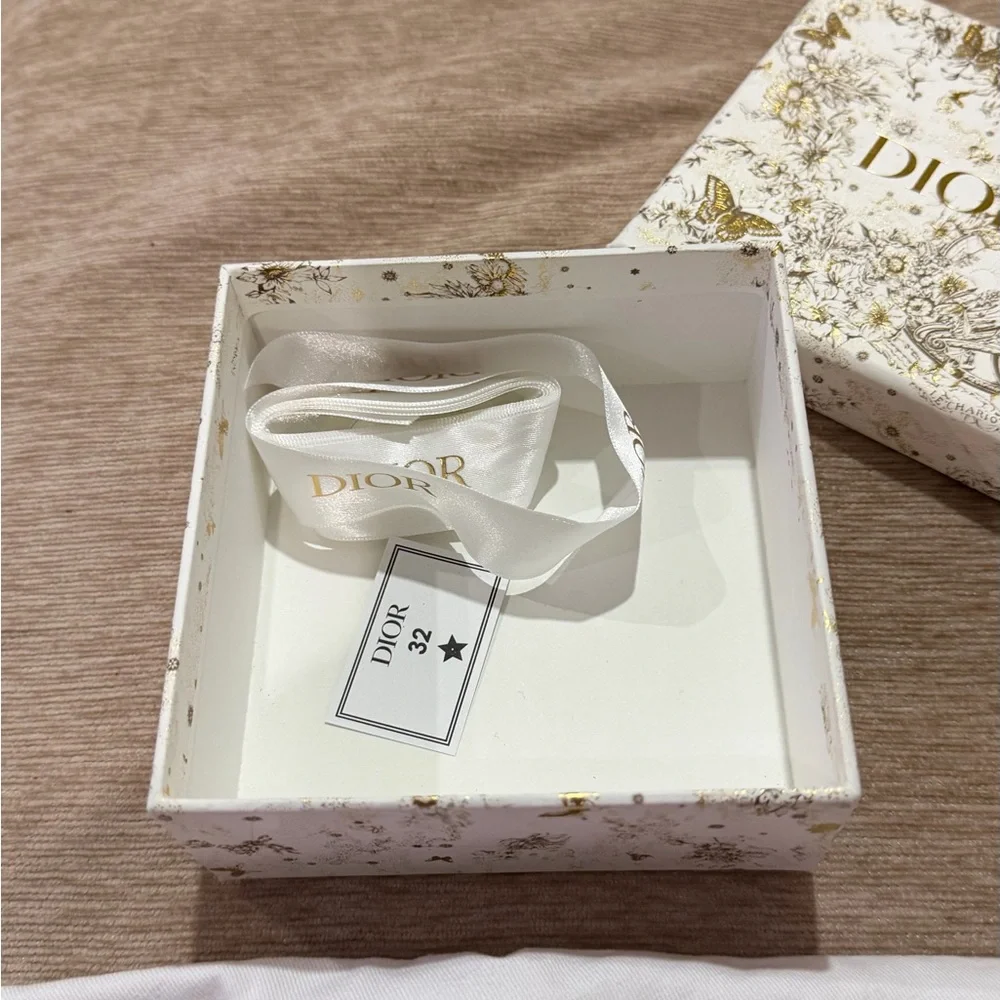 Dior Caro glycine foldable card holder limited edition in grey w/gold hardware.